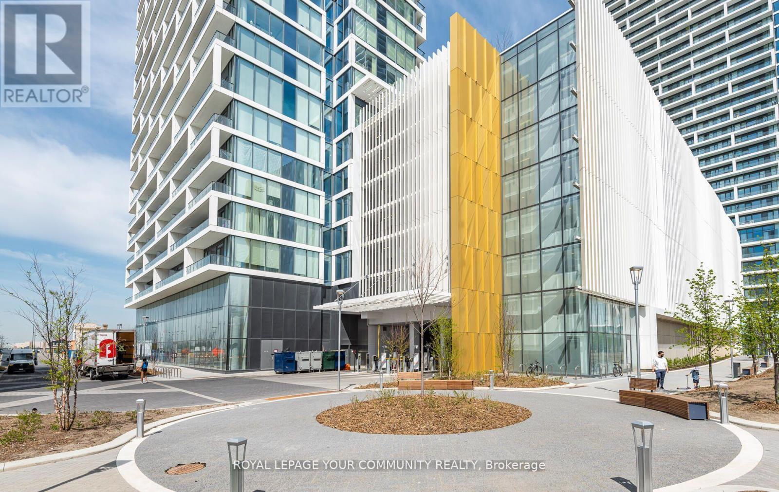 6103 - 5 Buttermill Avenue, Vaughan, ON - Outdoor