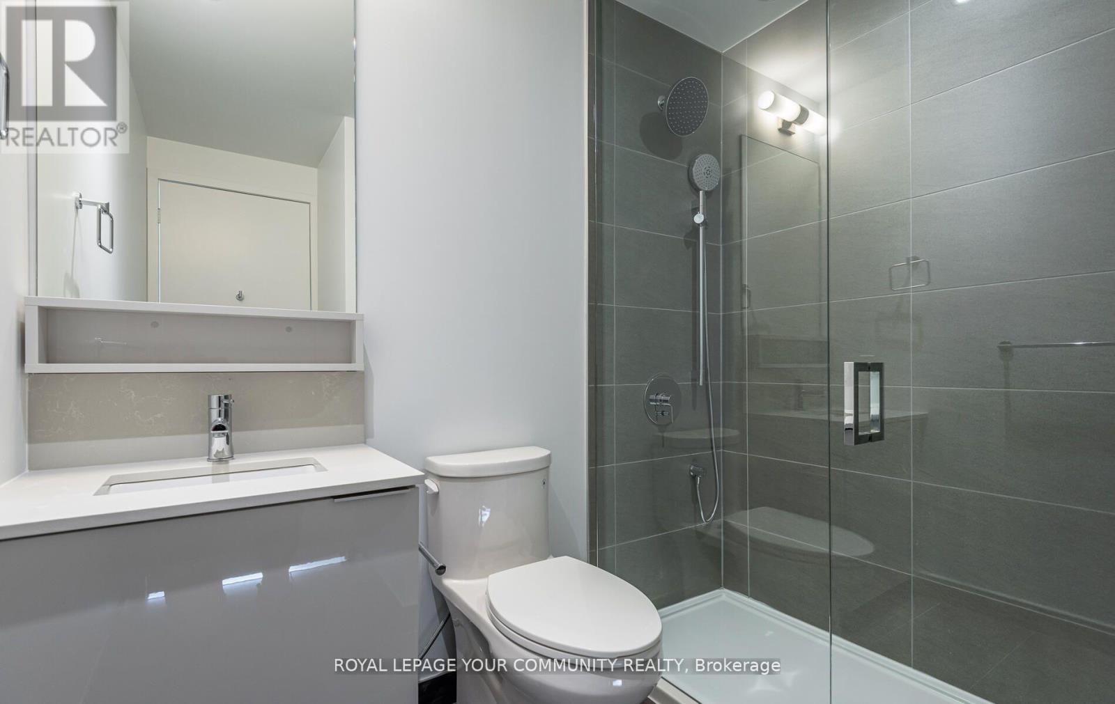 6103 - 5 Buttermill Avenue, Vaughan, ON - Indoor Photo Showing Bathroom