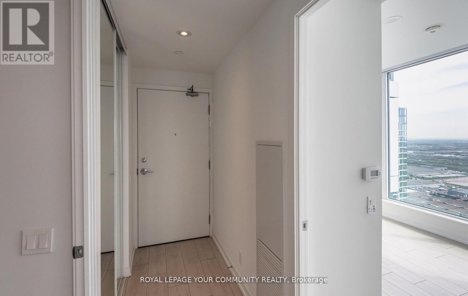 6103 - 5 Buttermill Avenue, Vaughan, ON - Indoor Photo Showing Other Room