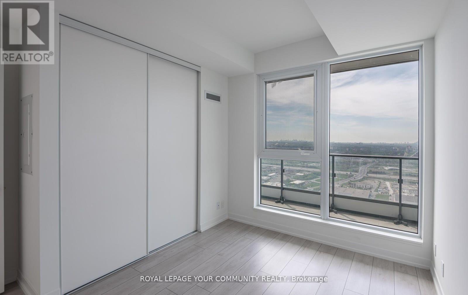 6103 - 5 Buttermill Avenue, Vaughan, ON - Indoor Photo Showing Other Room