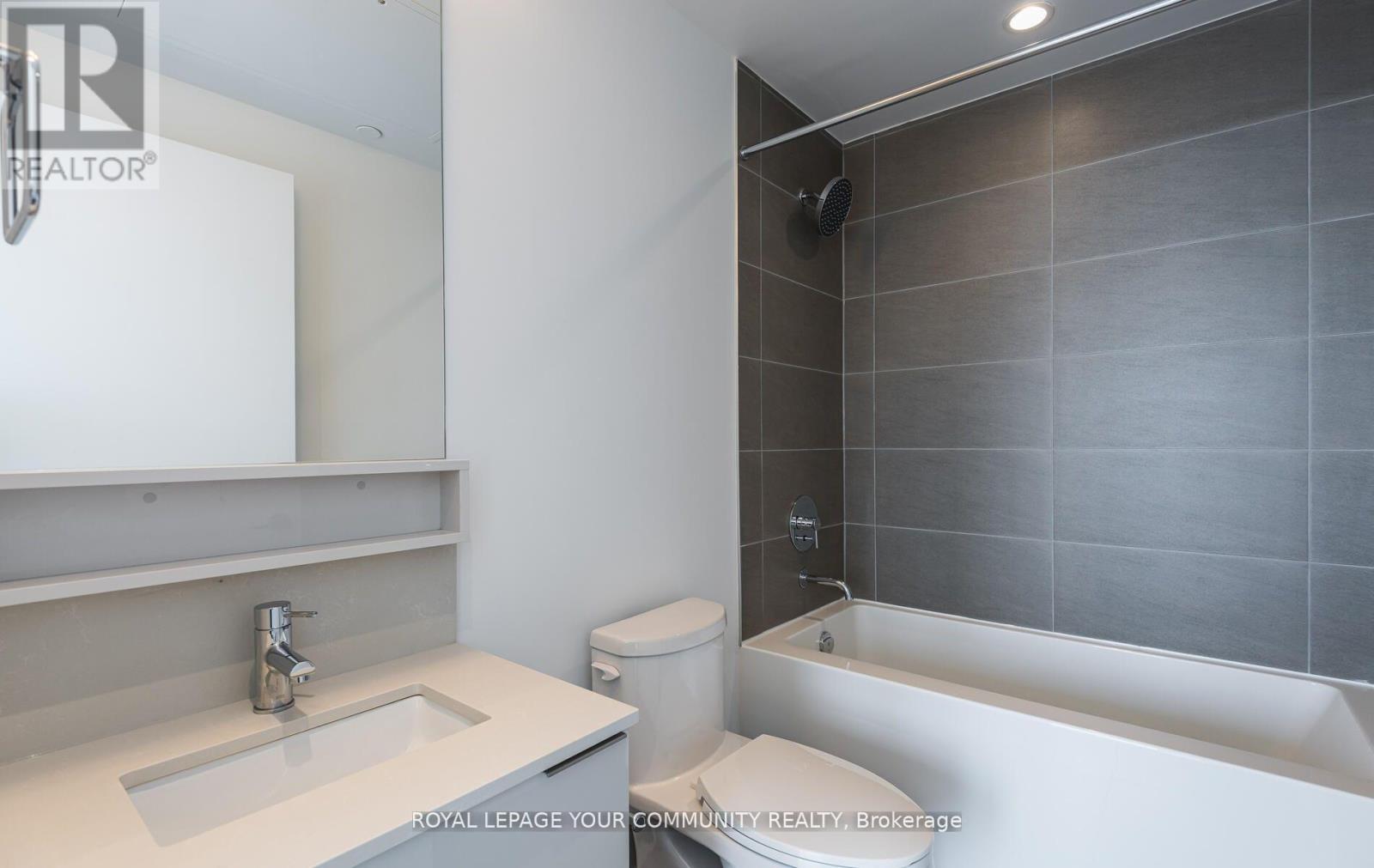 6103 - 5 Buttermill Avenue, Vaughan, ON - Indoor Photo Showing Bathroom