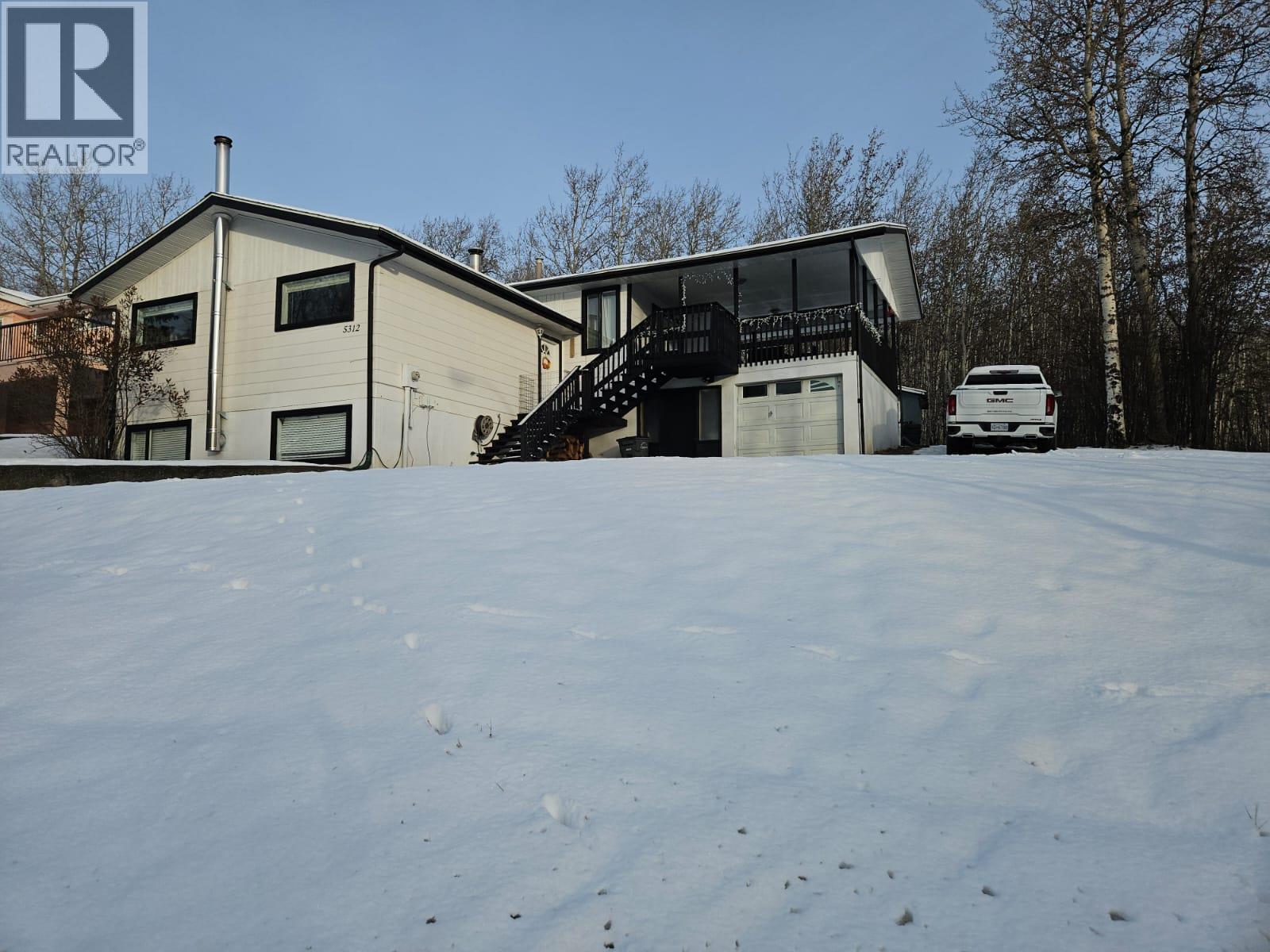 5312 Hillside Avenue Nw, Chetwynd, BC - Outdoor