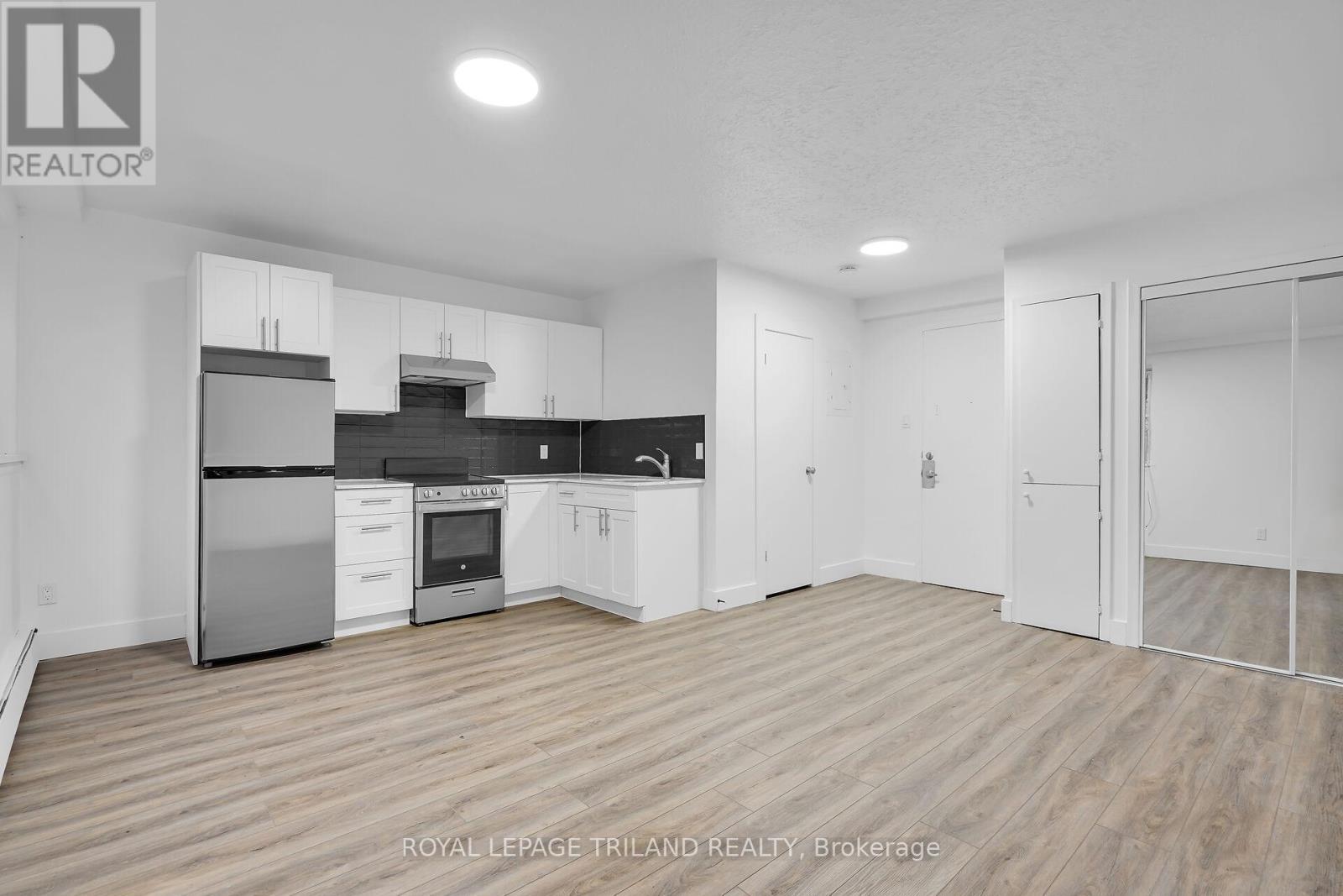 C - 20 Craig Street, London South (South F), ON - Indoor Photo Showing Kitchen