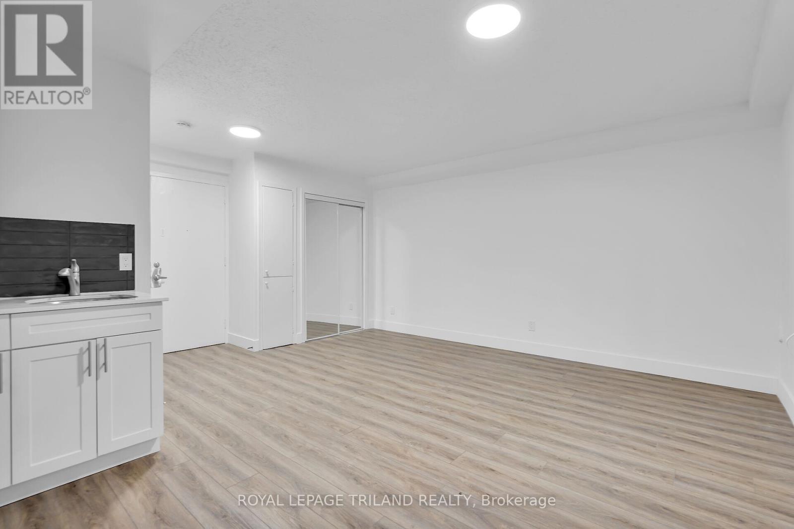 C - 20 Craig Street, London South (South F), ON - Indoor Photo Showing Other Room