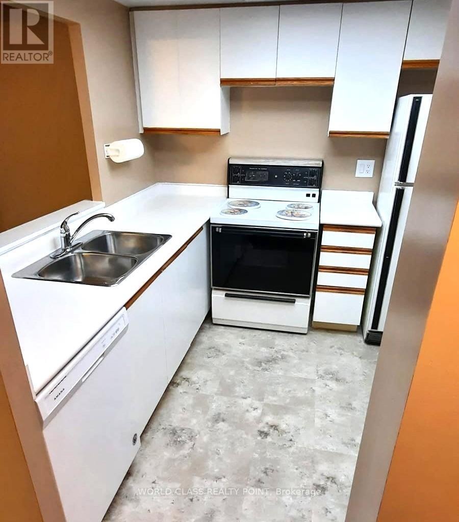 1433 - 3 Greystone Walk Drive, Toronto, ON - Indoor Photo Showing Kitchen With Double Sink