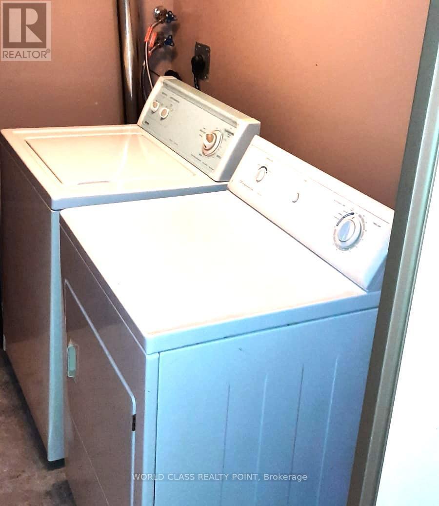 1433 - 3 Greystone Walk Drive, Toronto, ON - Indoor Photo Showing Laundry Room