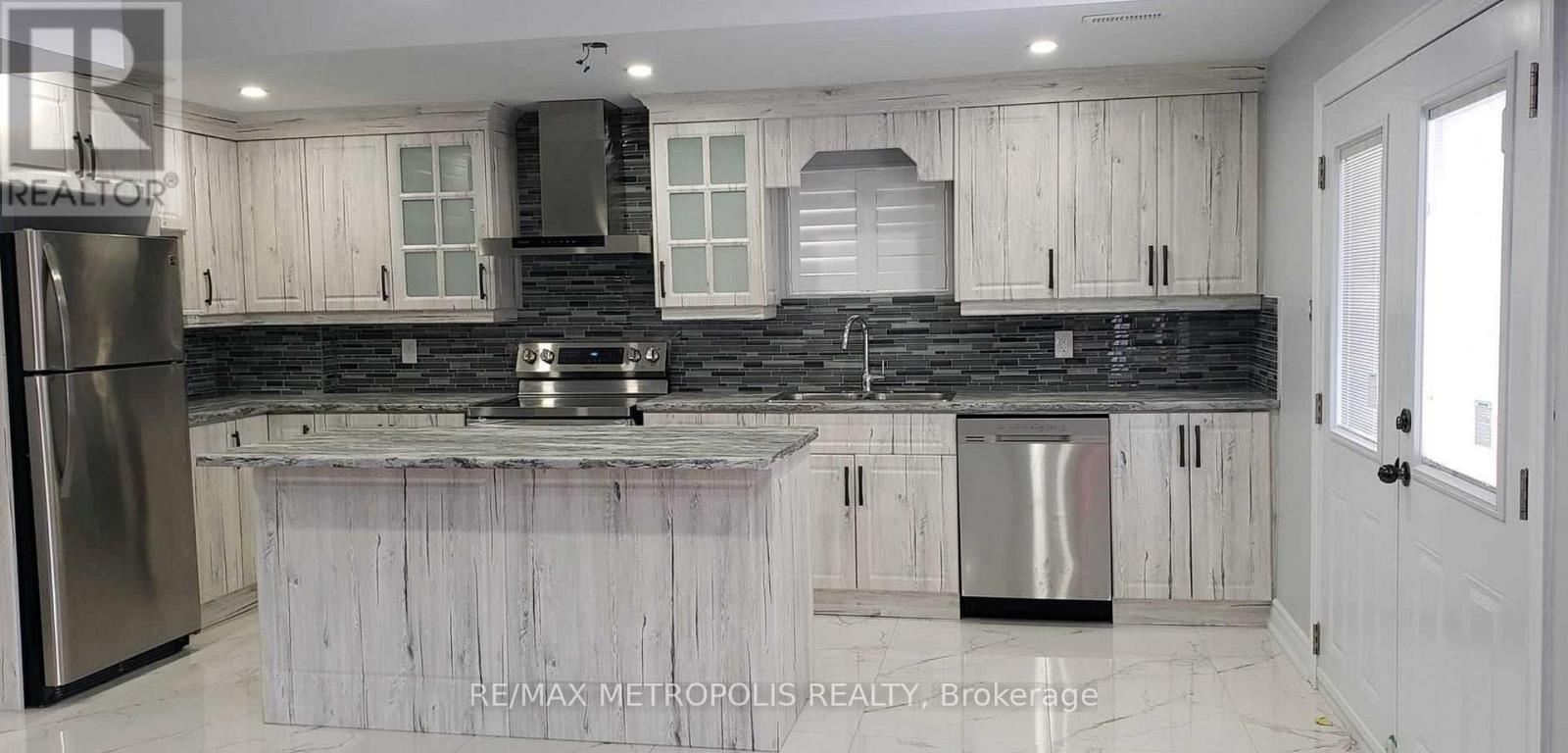 Bsmt - 67 Westgate Avenue, Ajax, ON - Indoor Photo Showing Kitchen With Stainless Steel Kitchen