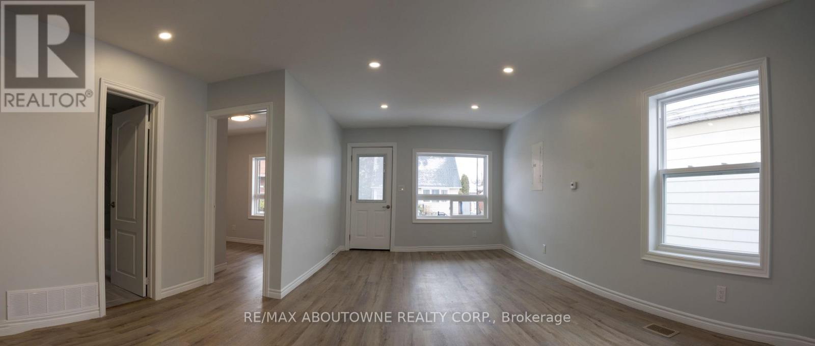 Main - 554 Mary Street, Hamilton, ON - Indoor Photo Showing Other Room