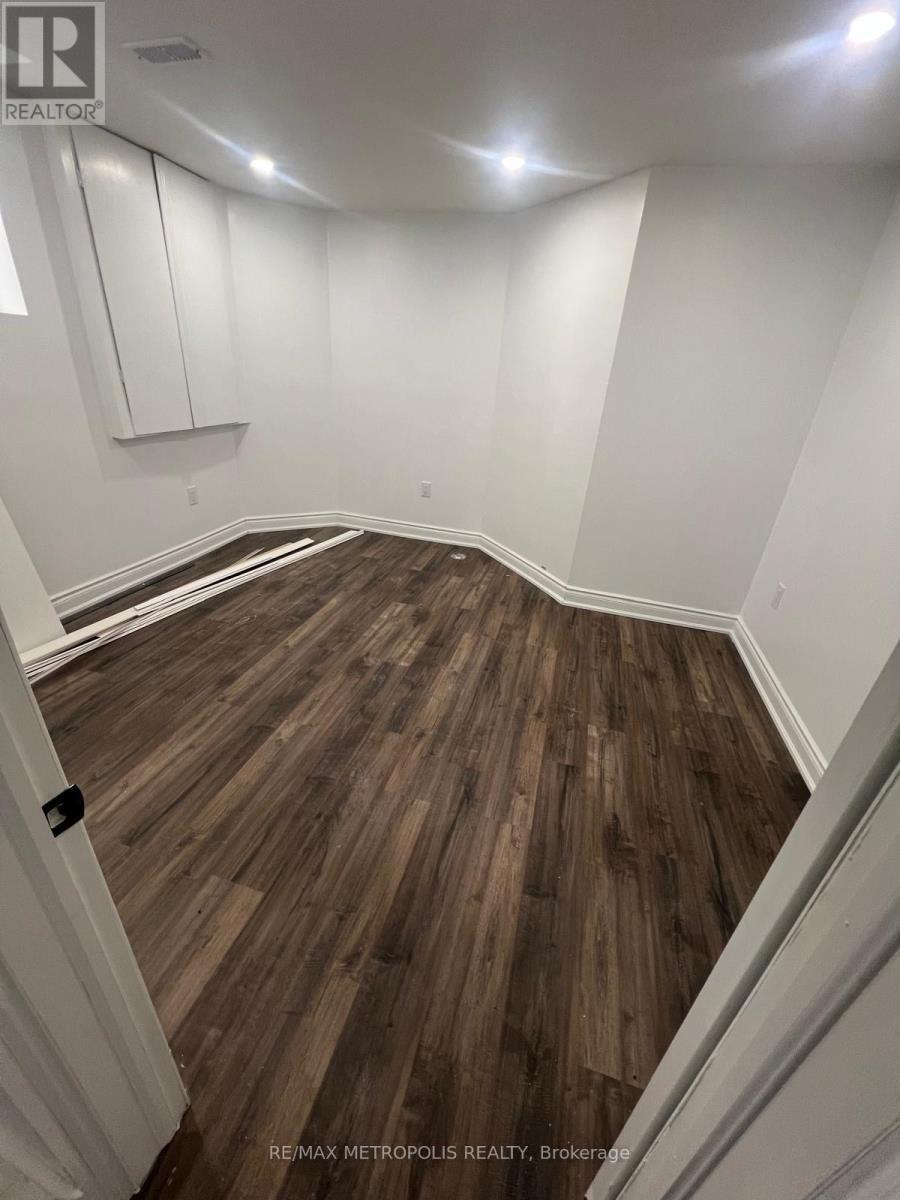 Bsmt - 69 Jessop Drive, Brampton, ON - Indoor Photo Showing Other Room