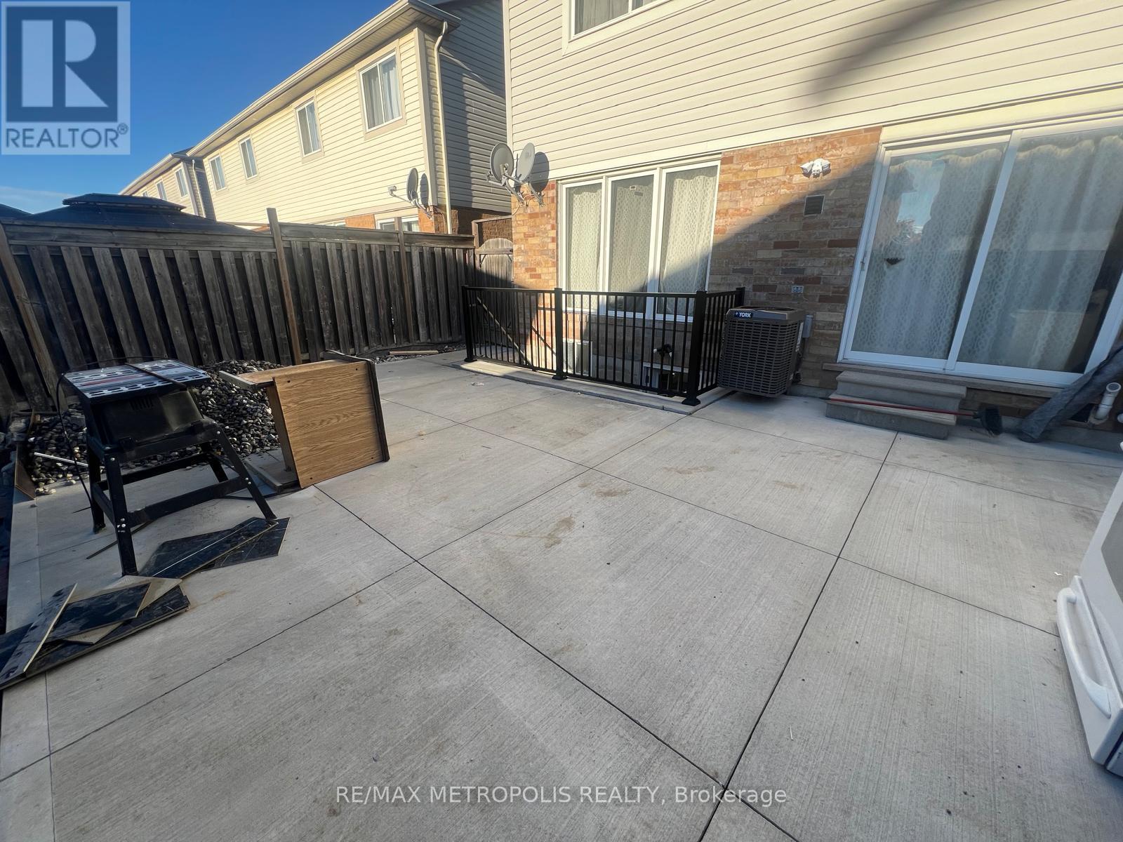 Bsmt - 69 Jessop Drive, Brampton, ON - Outdoor With Exterior