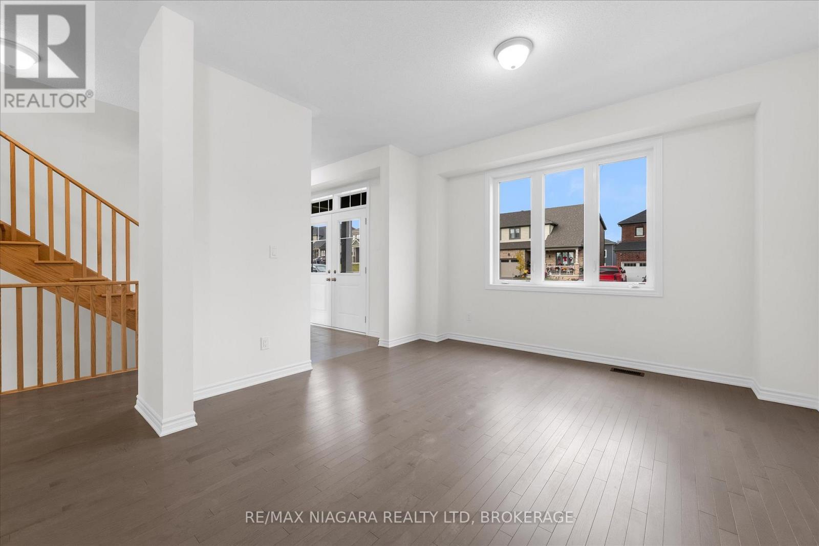 Main floor living - 25 Oriole Crescent, Port Colborne (Main Street), ON - Indoor Photo Showing Other Room