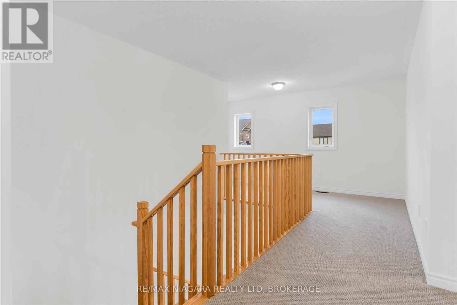 Upstairs Landing - 25 Oriole Crescent, Port Colborne (Main Street), ON - Indoor Photo Showing Other Room