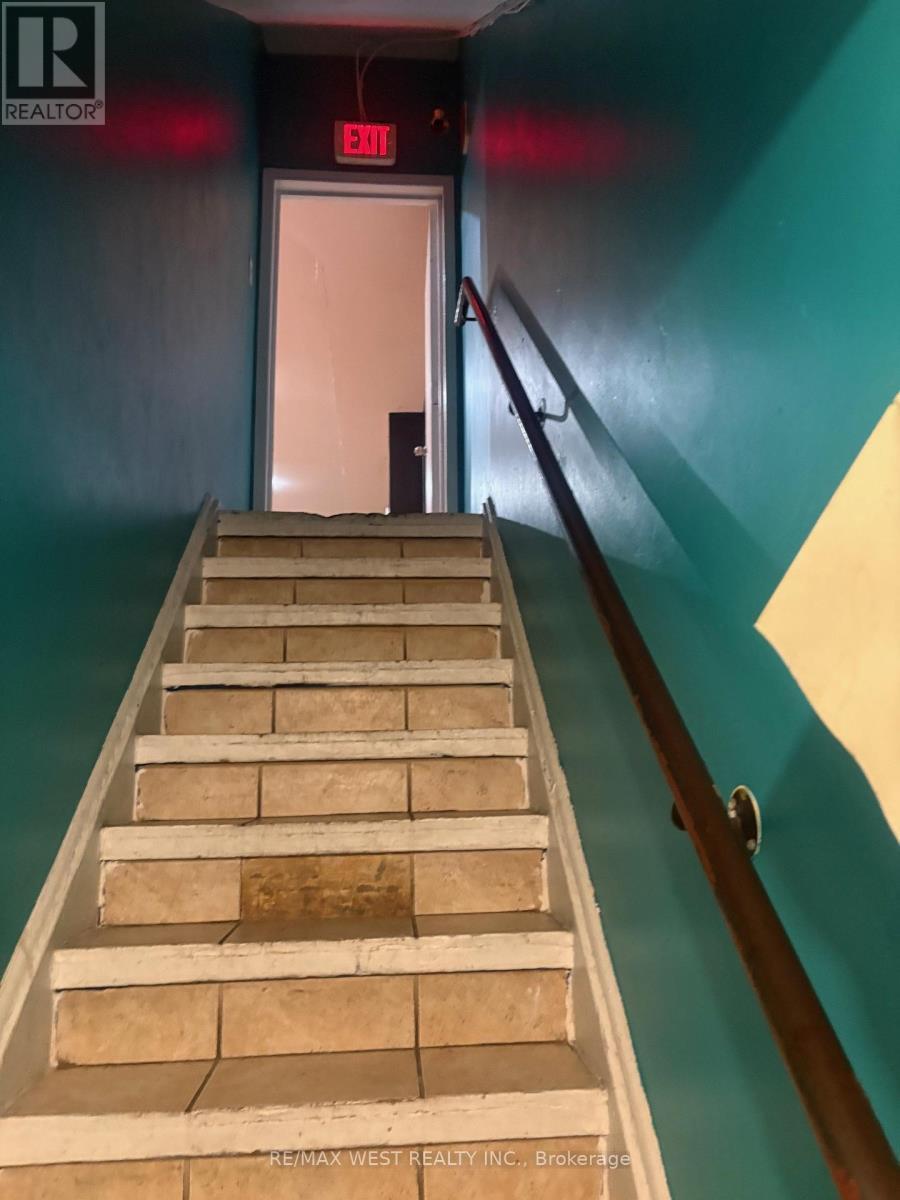 9 - 2057 Dufferin Street, Toronto, ON