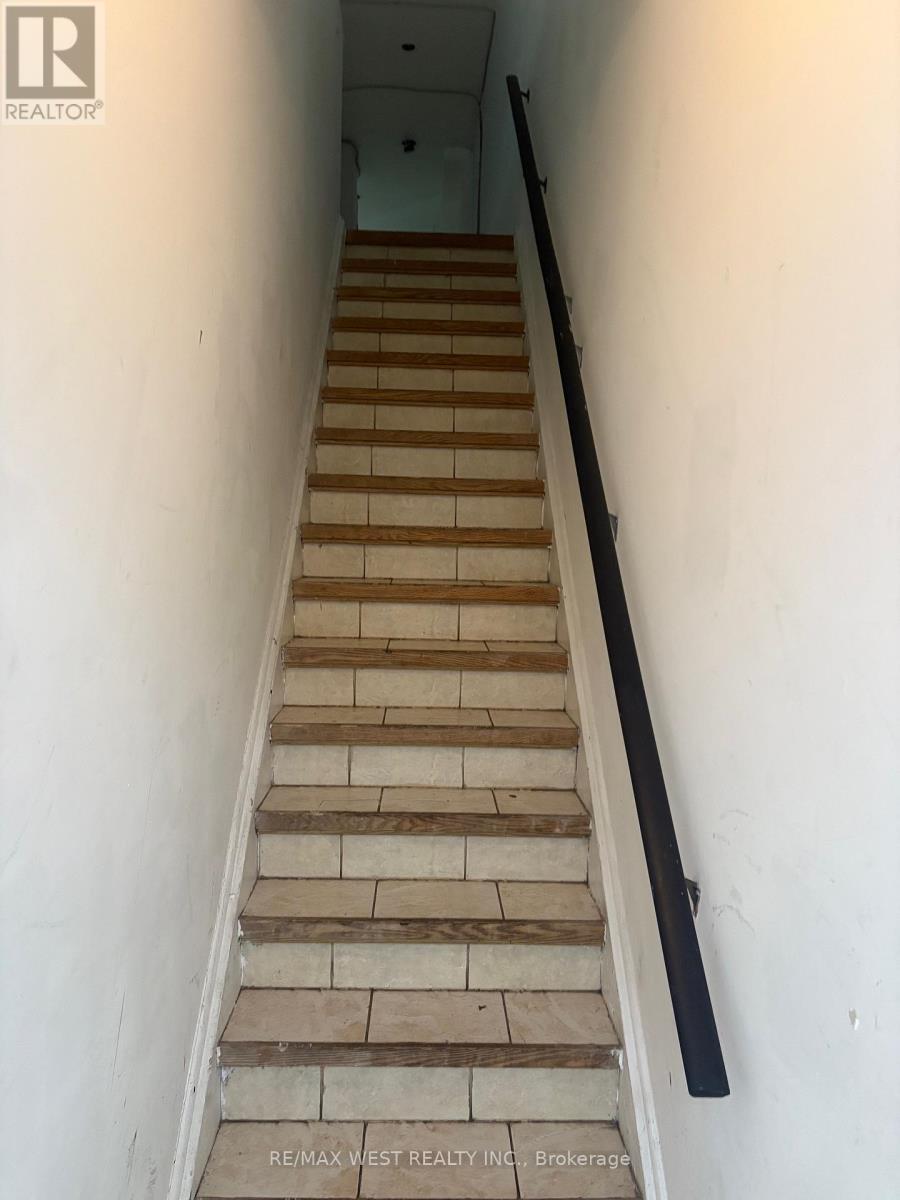 9 - 2057 Dufferin Street, Toronto, ON