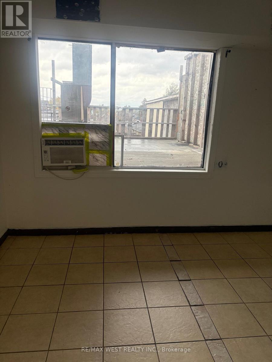 9 - 2057 Dufferin Street, Toronto, ON