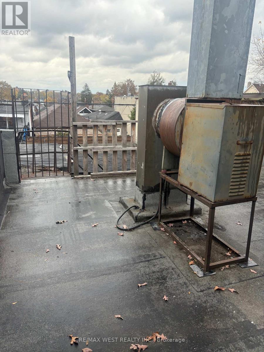 9 - 2057 Dufferin Street, Toronto, ON