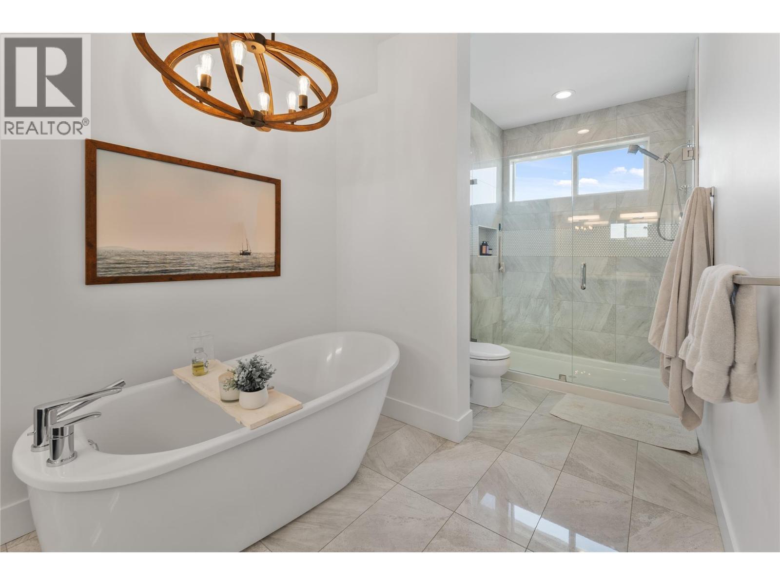 13301 Apex Lane, Lake Country, BC - Indoor Photo Showing Bathroom