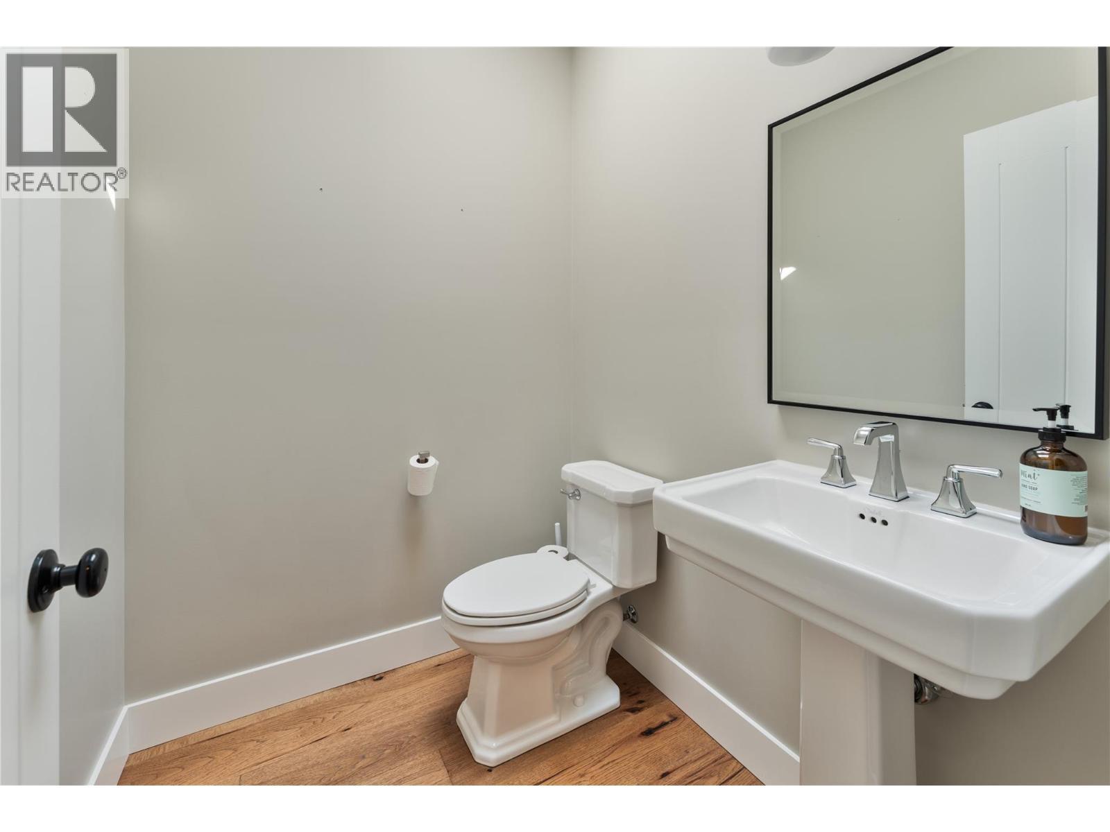 13301 Apex Lane, Lake Country, BC - Indoor Photo Showing Bathroom