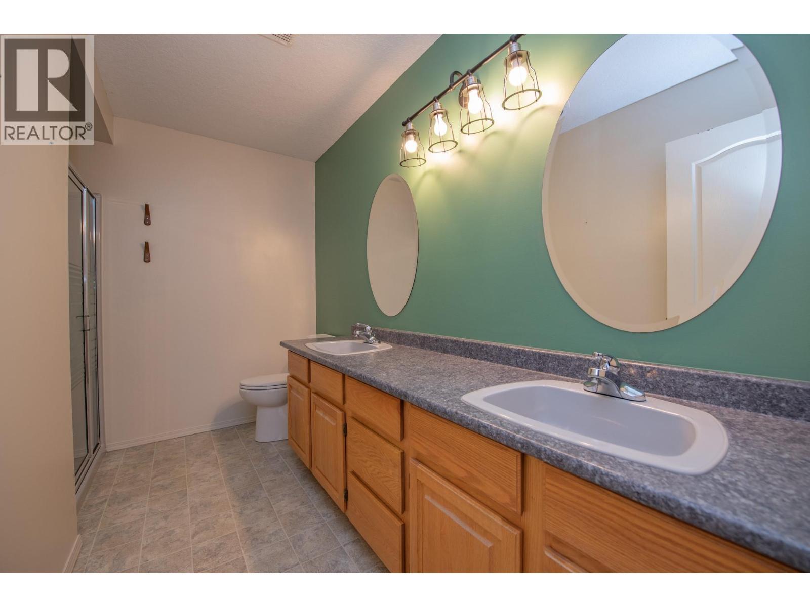 4 piece Master Ensuite - 3929 22 Avenue Unit# 309, Vernon, BC - Indoor Photo Showing Bathroom