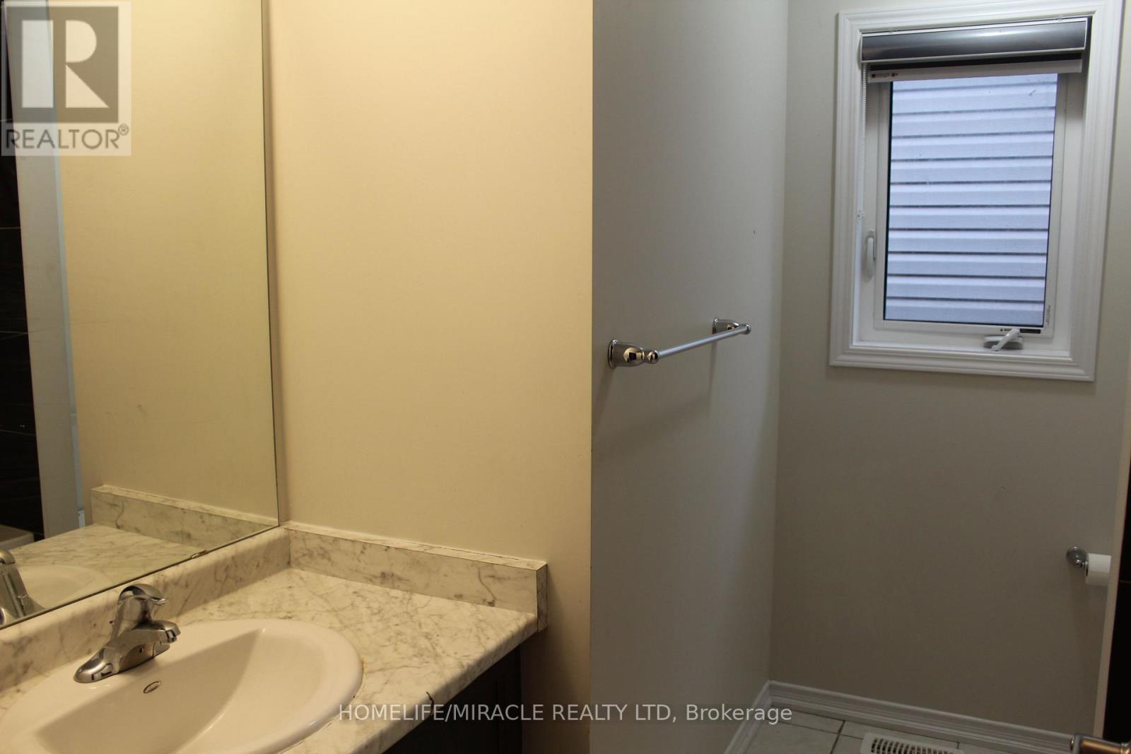 7 Esther Crescent, Thorold, ON - Indoor Photo Showing Bathroom