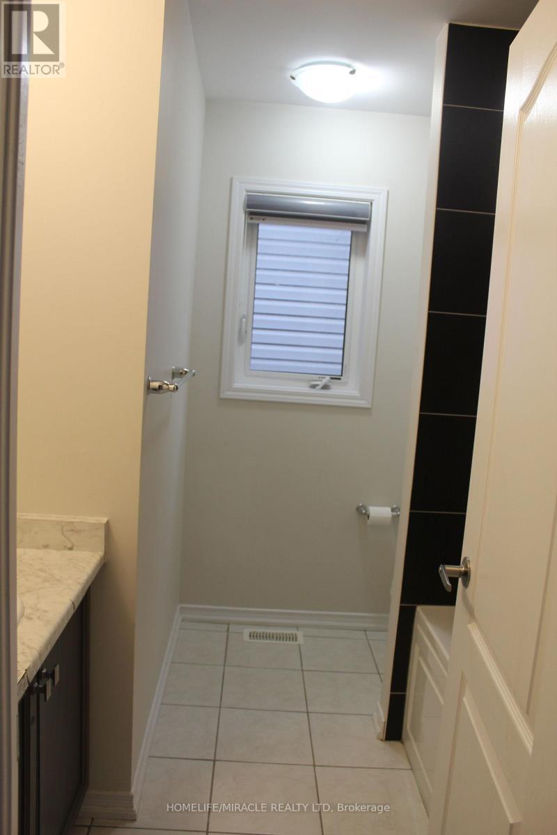 7 Esther Crescent, Thorold, ON - Indoor Photo Showing Bathroom