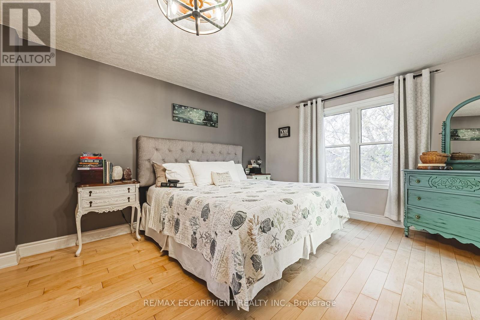 70 Webster Road, Hamilton, ON