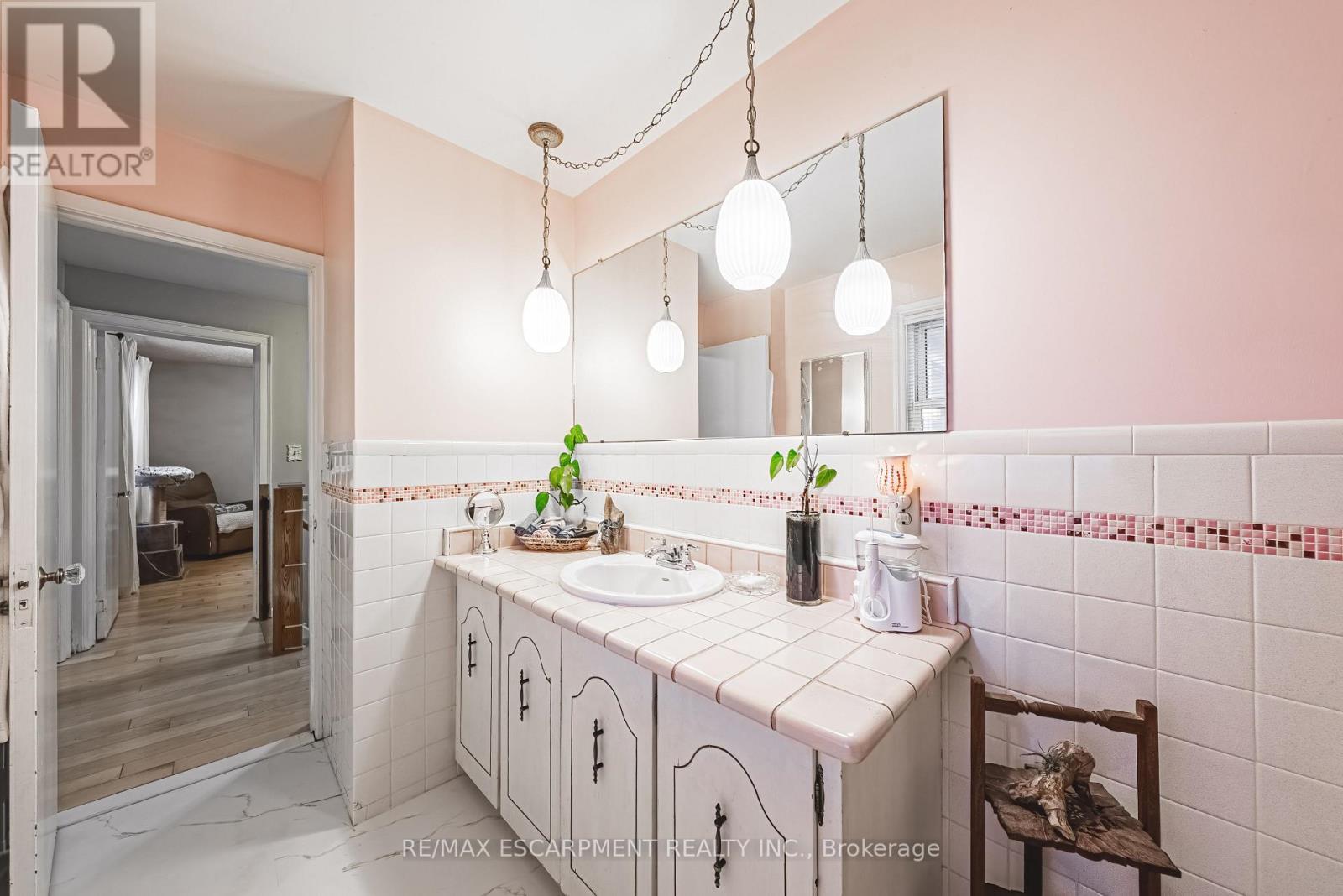 70 Webster Road, Hamilton, ON