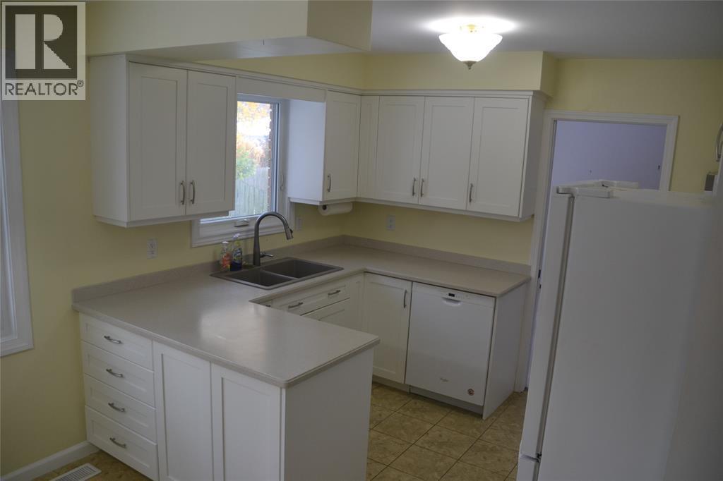 1927 Winslow Crescent, Sarnia, ON