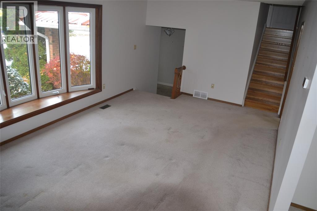 1927 Winslow Crescent, Sarnia, ON