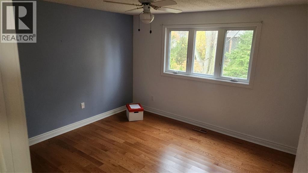 1927 Winslow Crescent, Sarnia, ON