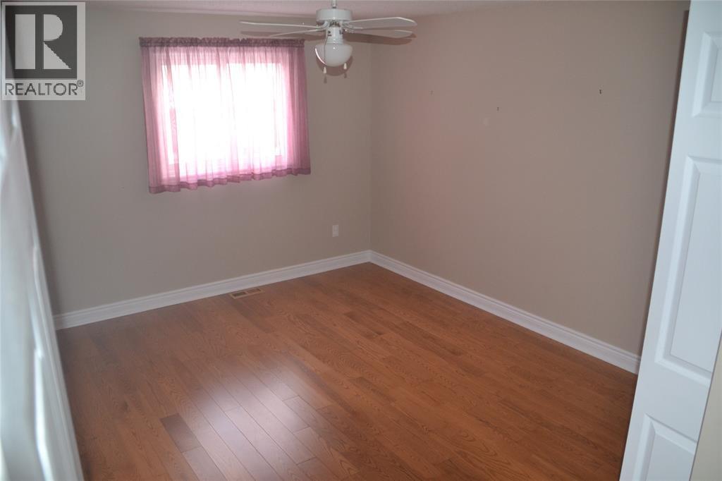 1927 Winslow Crescent, Sarnia, ON