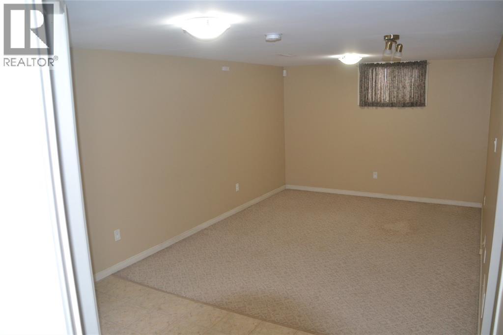 1927 Winslow Crescent, Sarnia, ON