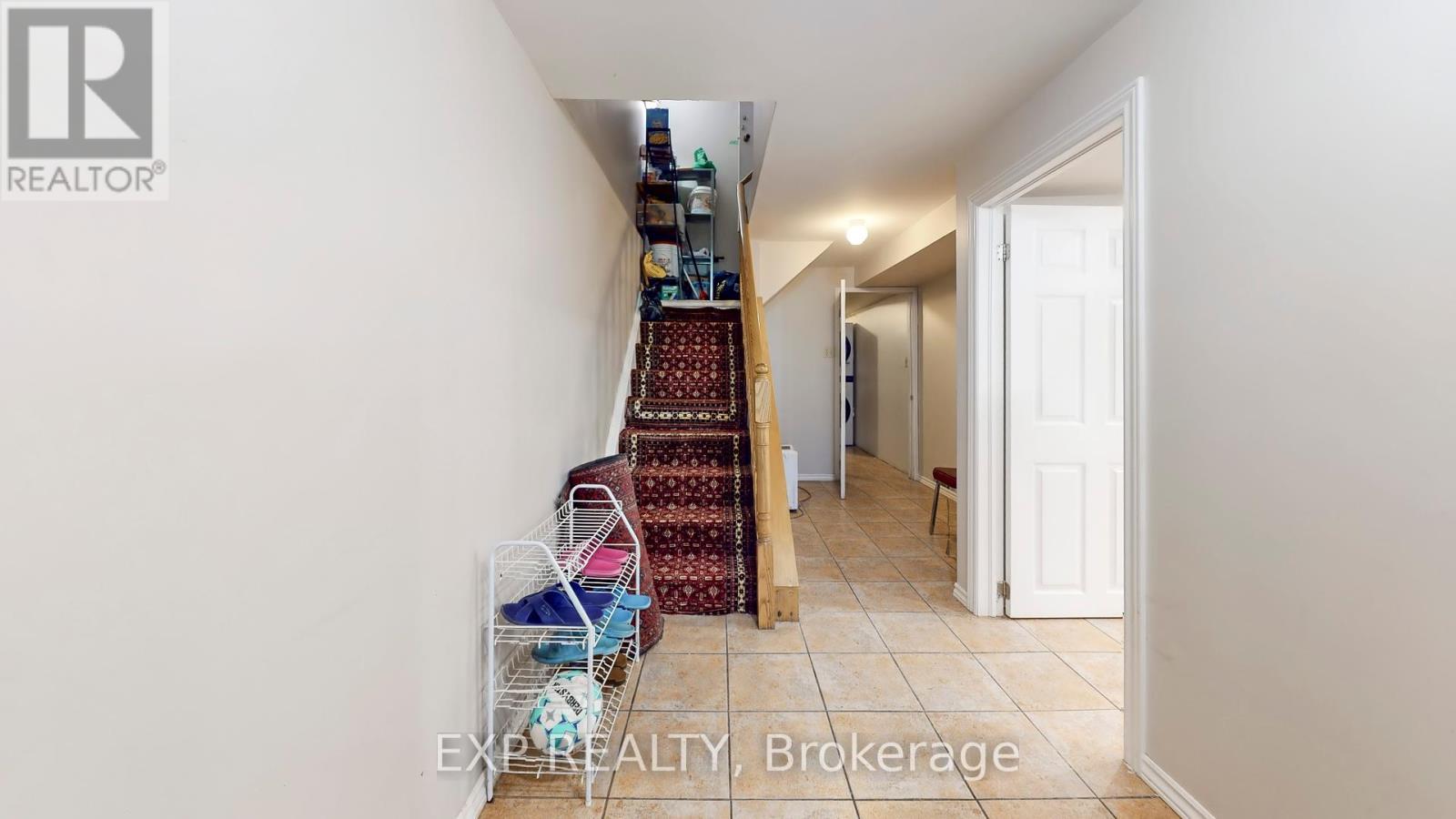 93 Tall Grass Trail E, Vaughan, ON - Indoor Photo Showing Other Room