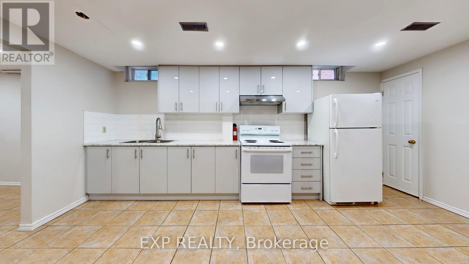 93 Tall Grass Trail E, Vaughan, ON - Indoor