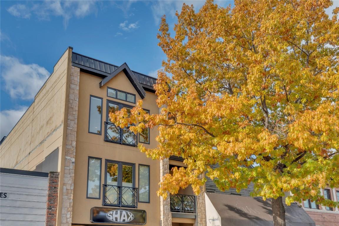 301-255 Main Street, Penticton, BC - Outdoor