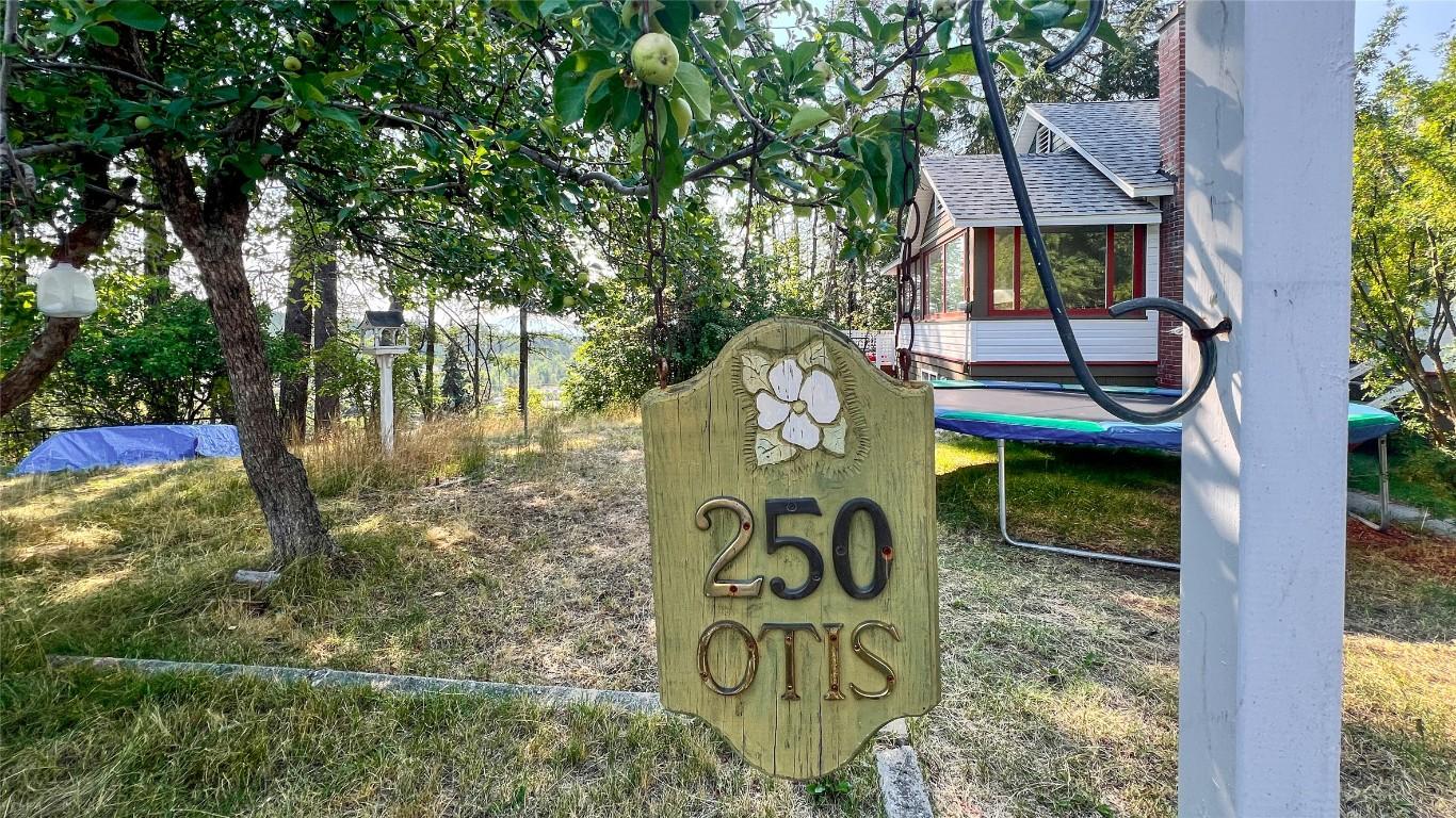 250 Otis Street, Kimberley, BC - Outdoor