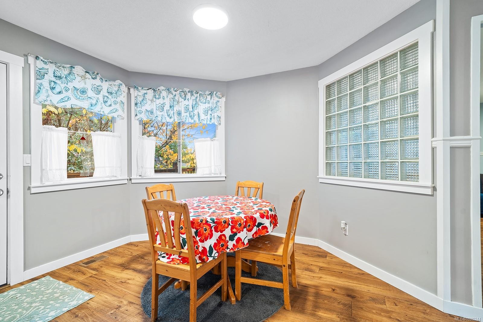 647 Tamarack Dr, Qualicum Beach, BC