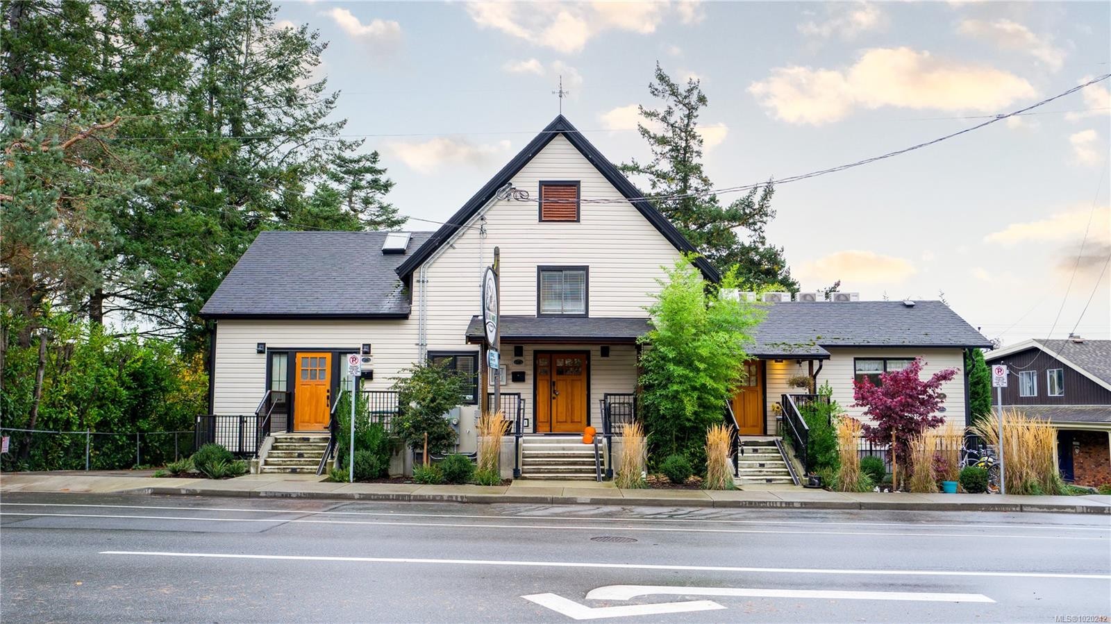 7925 East Saanich Rd, Central Saanich, BC