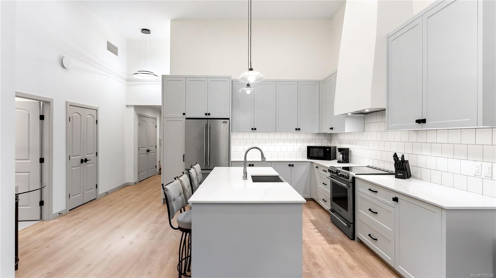 7925 East Saanich Rd, Central Saanich, BC