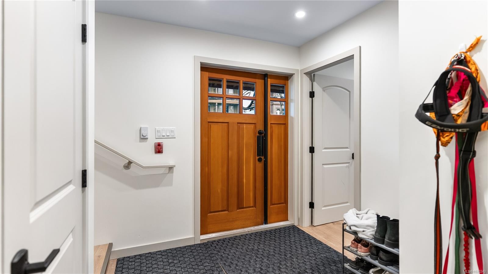 7925 East Saanich Rd, Central Saanich, BC