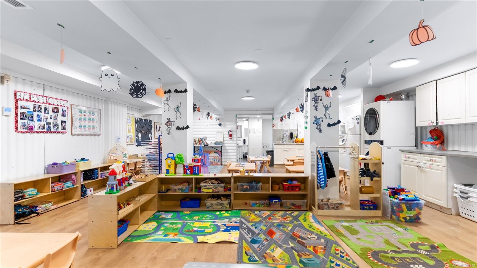 7925 East Saanich Rd, Central Saanich, BC