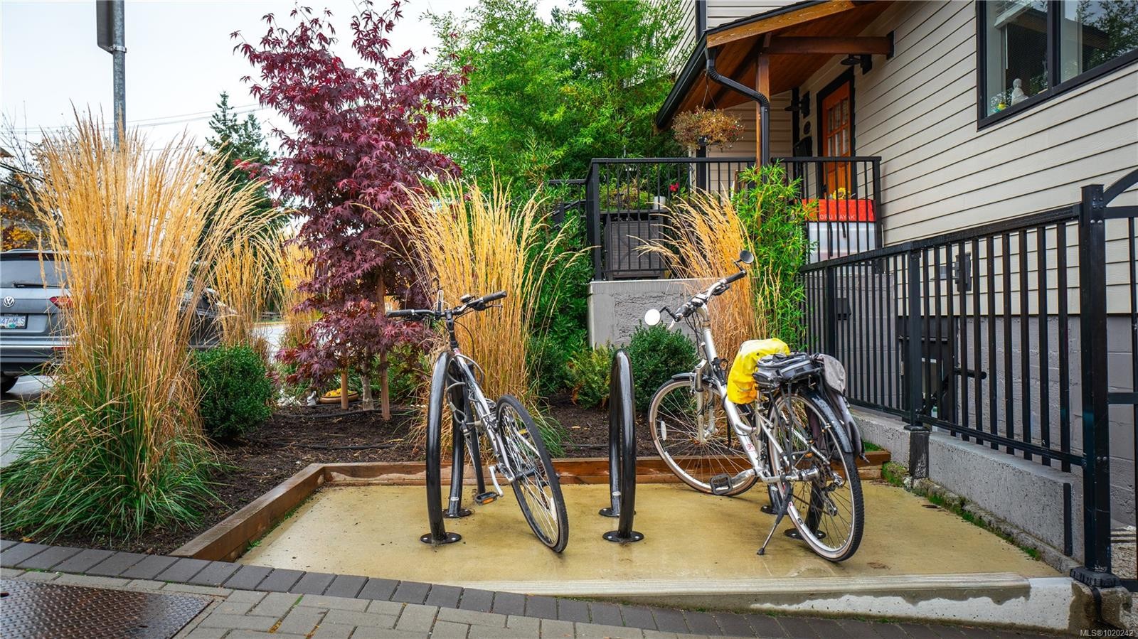 7925 East Saanich Rd, Central Saanich, BC