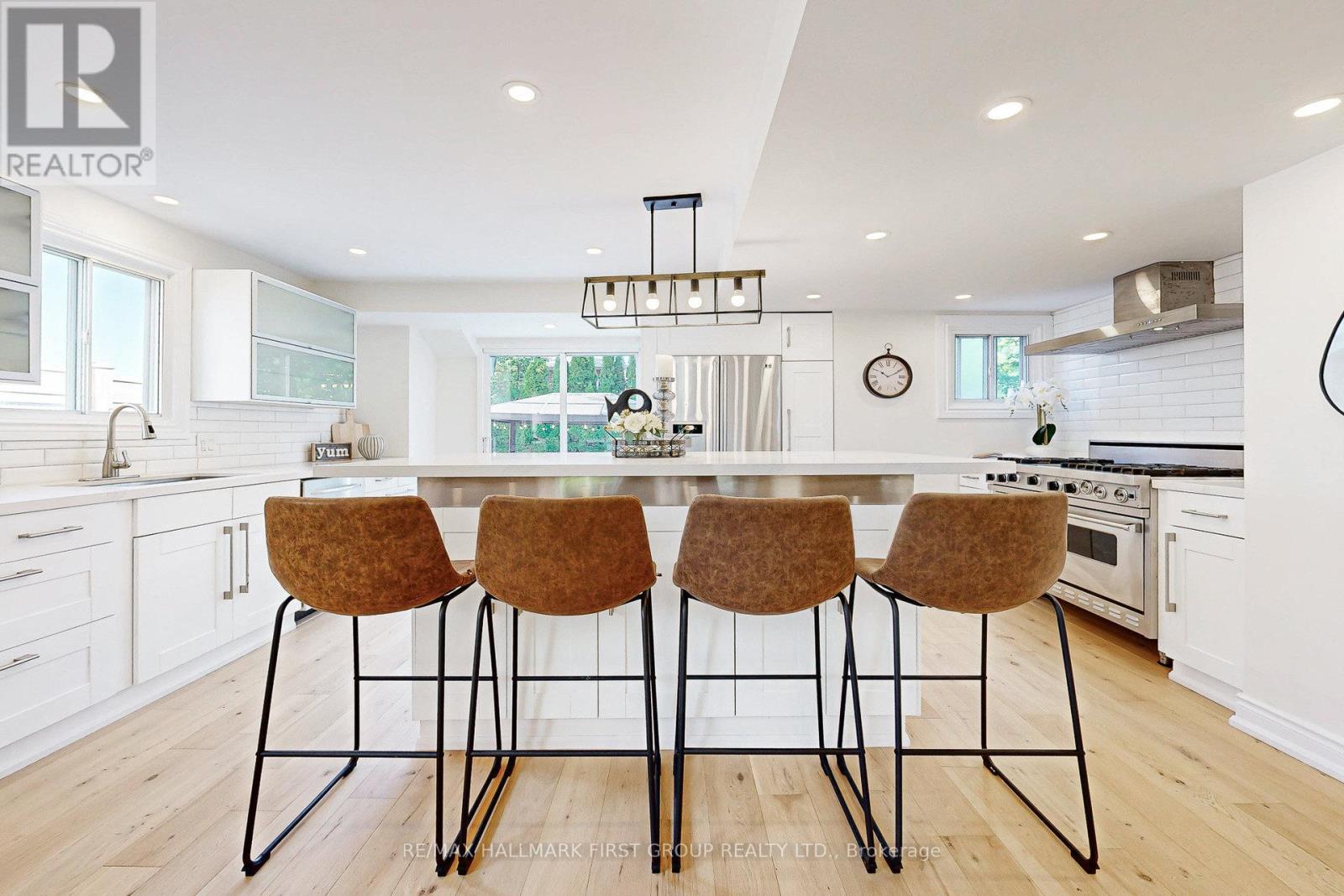 589 Marksbury Road, Pickering, ON - Indoor Photo Showing Kitchen