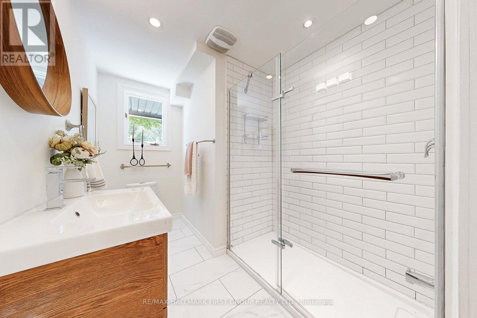 589 Marksbury Road, Pickering, ON - Indoor Photo Showing Bathroom