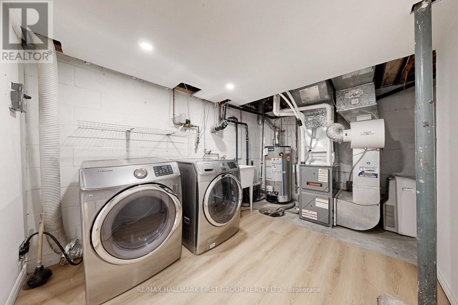 589 Marksbury Road, Pickering, ON - Indoor Photo Showing Laundry Room