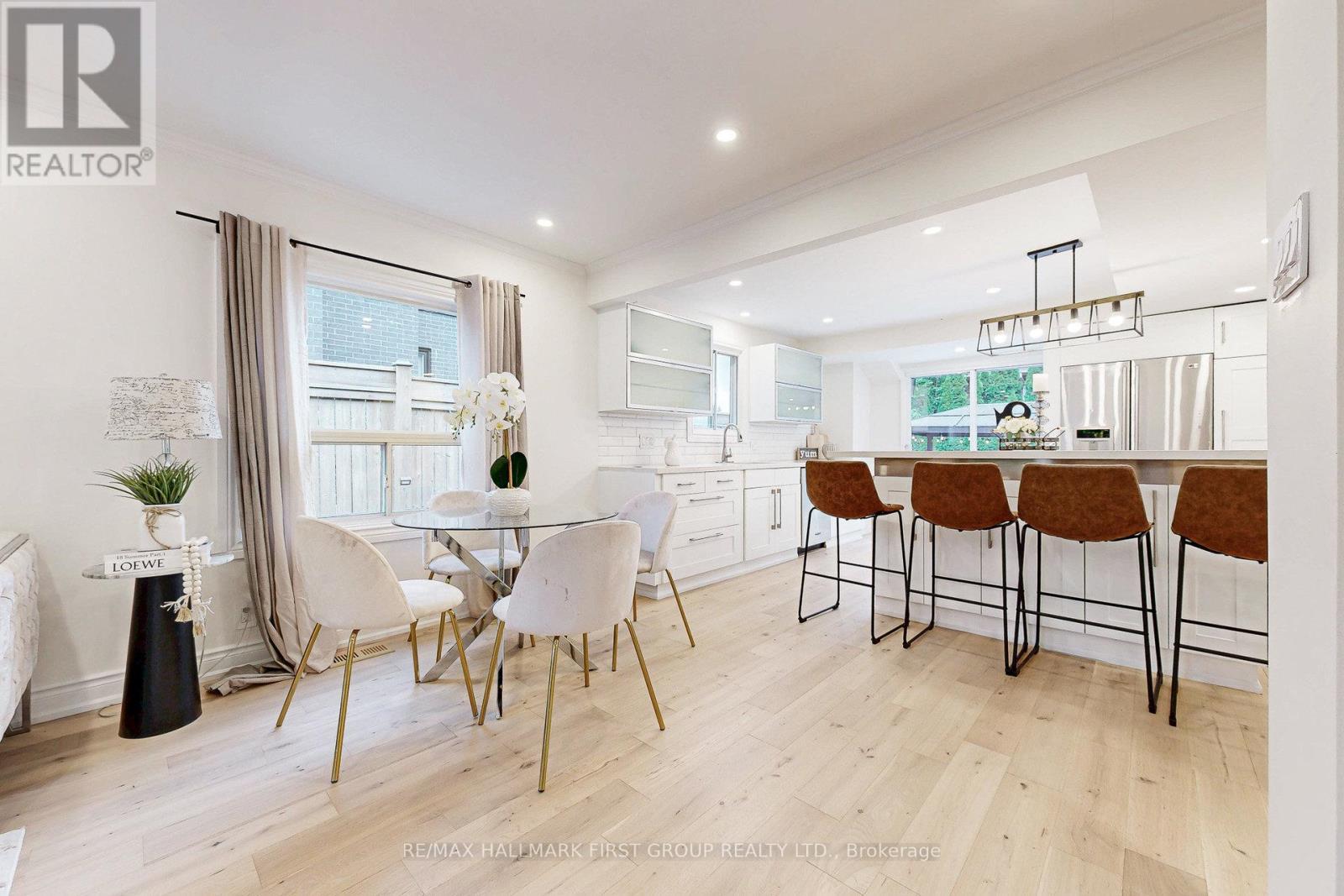 589 Marksbury Road, Pickering, ON - Indoor Photo Showing Dining Room