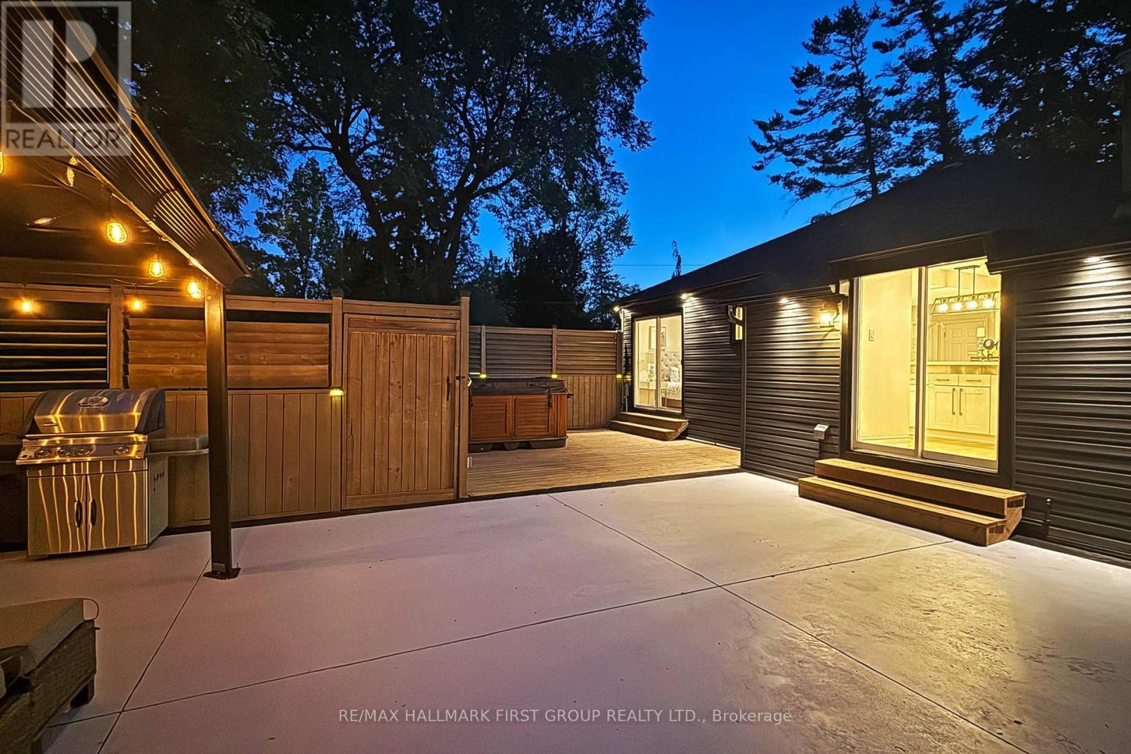 589 Marksbury Road, Pickering, ON - Outdoor With Exterior