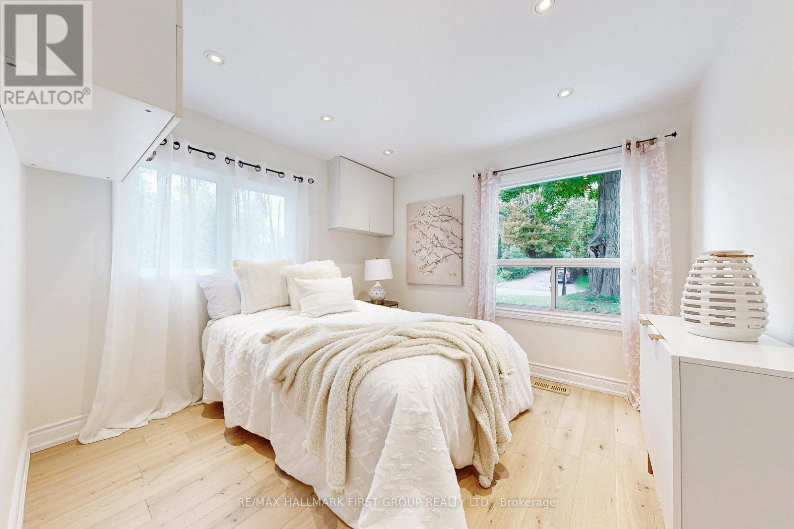 589 Marksbury Road, Pickering, ON - Indoor Photo Showing Bedroom