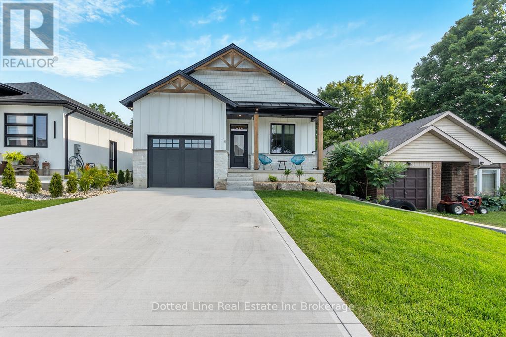 4 Charles Court, Bayham (Port Burwell), ON - Outdoor With Facade