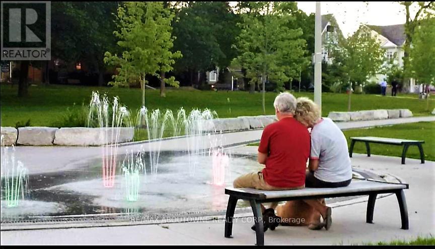 A1205 - 125 Bronte Road, Oakville, ON - Outdoor